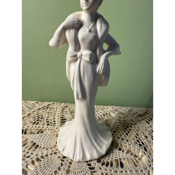 Vintage 50's Glam Lady White Ceramic Bud Vase Ruben Originals - Picture 7 of 16
